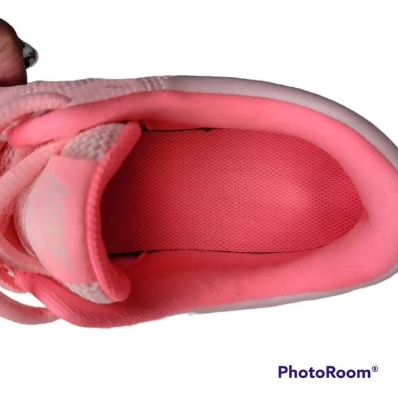 NIKE Girls Revolution 4 Sneakers - Picture 9 of 9